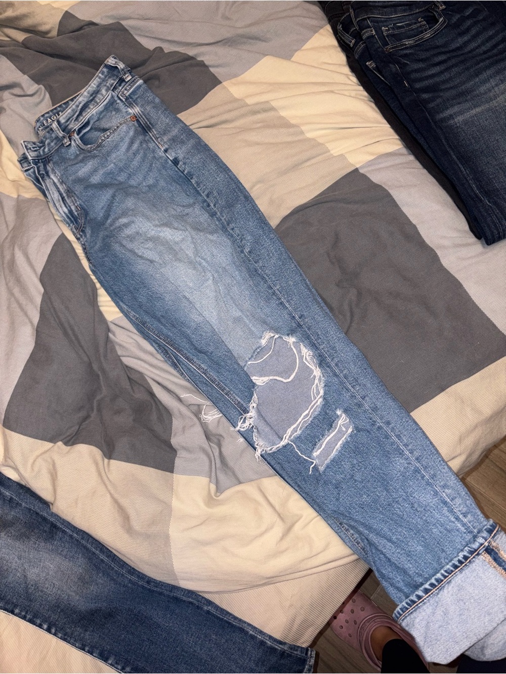 American Eagle Outfitters Light Blue Distressed Boyfriend Jeans